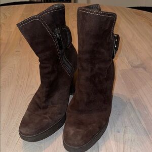 Tod's Brown Suede Ankle Boots with Side Zipper